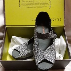 Bernie Mev Womens Pewter Heels
